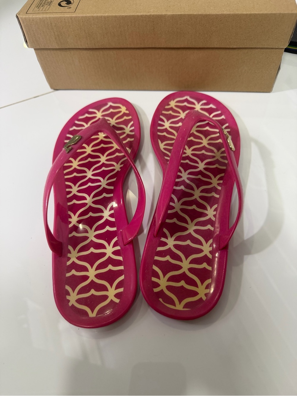 Vineyard Vines Pink Patterned Jelly Flip Flop Sandals